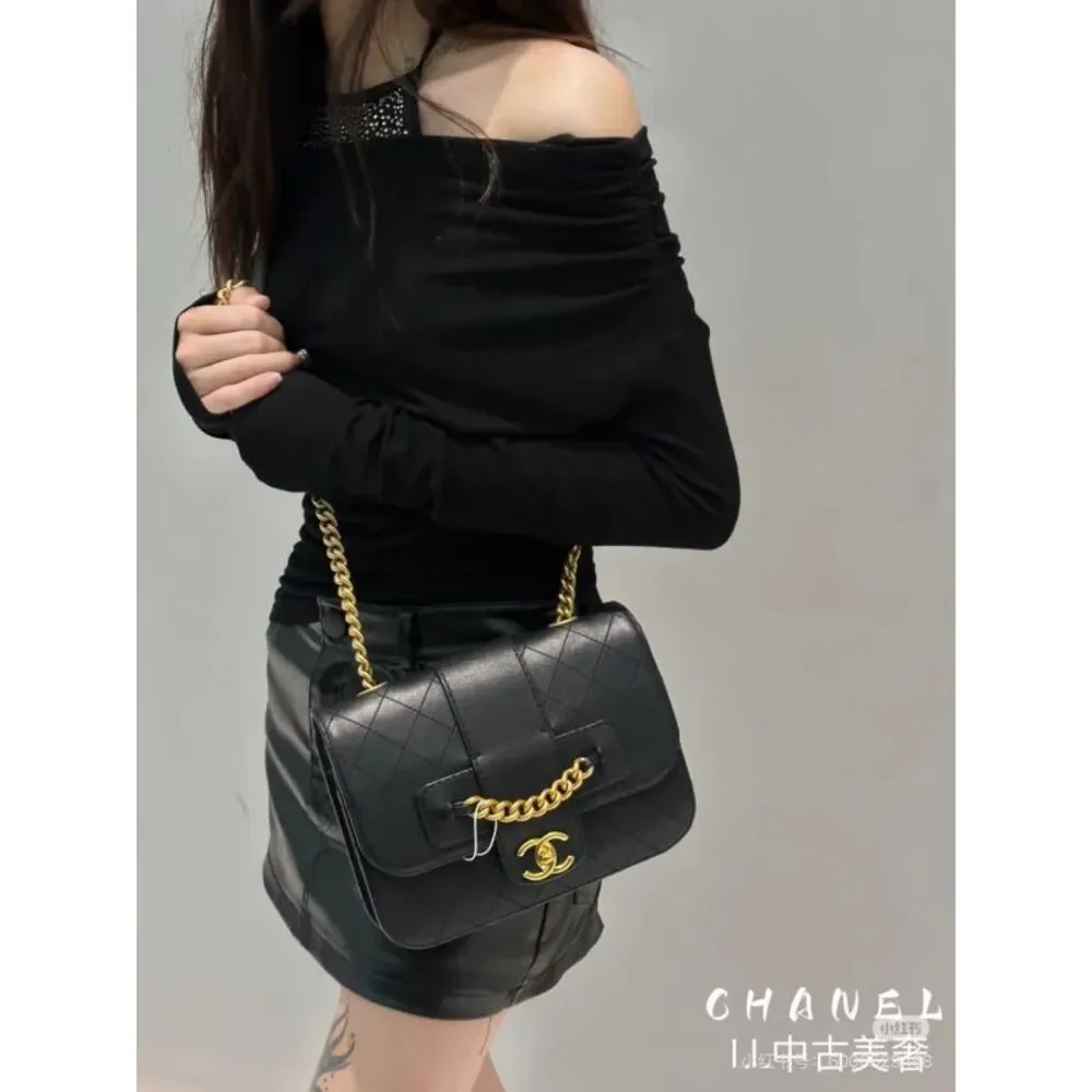 Chanel Women Pre-Loved Bag Very Good Condition